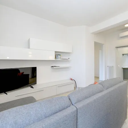 Casa Beppe 3 Bedrooms & Free Park Near Center-lake * סאלו