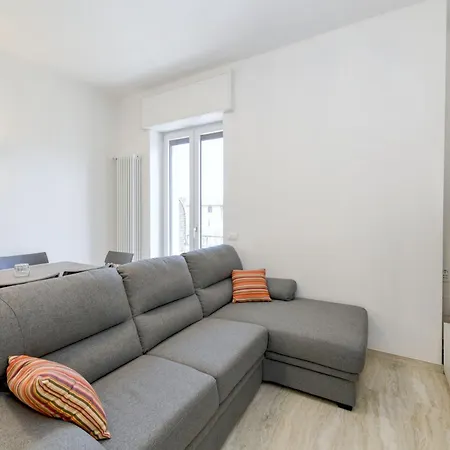 Casa Beppe 3 Bedrooms & Free Park Near Center-lake شقة