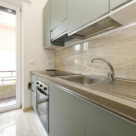 Casa Beppe 3 Bedrooms & Free Park Near Center-lake شقة