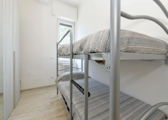 דירה Casa Beppe 3 Bedrooms & Free Park Near Center-lake סאלו