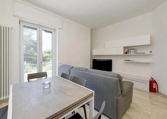 Casa Beppe 3 Bedrooms & Free Park Near Center-lake * סאלו