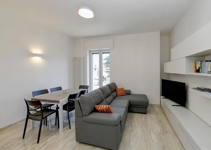 דירה Casa Beppe 3 Bedrooms & Free Park Near Center-lake *
