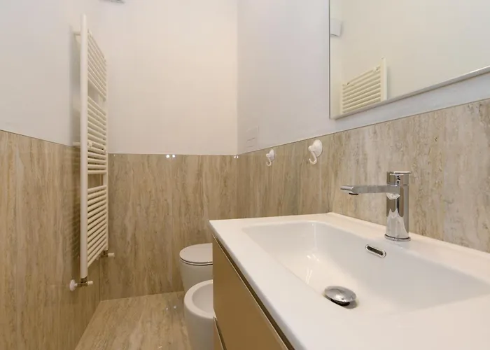Casa Beppe 3 Bedrooms & Free Park Near Center-lake סאלו