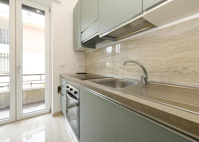 Casa Beppe 3 Bedrooms & Free Park Near Center-lake דירה